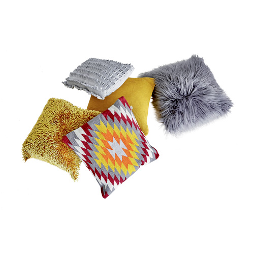 Coussins décoration design contemporain ethnique poils gris jaune velours blanc rouge